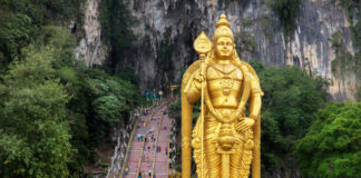 Viaggio di nozze in Malesia: cosa fare e come comportarsi Viaggio di nozze in Malesia - Batu Caves Kuala Lumpur