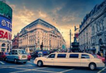 Addio al celibato in limousine: consigli per una notte da leoni Addio al celibato in limousine