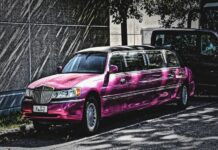 Addio al nubilato in limousine o in bus: un’idea originale e divertente Addio al nubilato in limousine