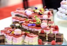 Buffet di dolci per il matrimonio: tante idee originali e sfiziose da cui prendere spunto Buffet di dolci per il matrimonio