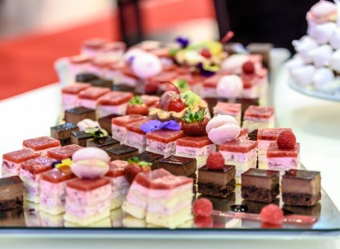 Buffet di dolci per il matrimonio