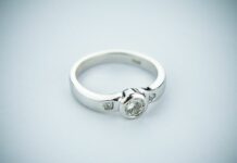 Anello per la proposta di matrimonio: come scegliere quello giusto? anello per la proposta di matrimonio
