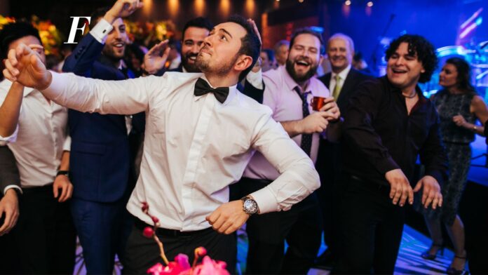 Come intrattenere gli ospiti al matrimonio senza esagerare Come intrattenere gli ospiti al matrimonio senza esagerare